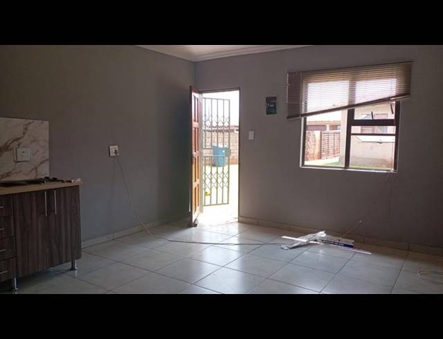 1 BEDROOM PROPERTY TO RENT IN DAWN PARK